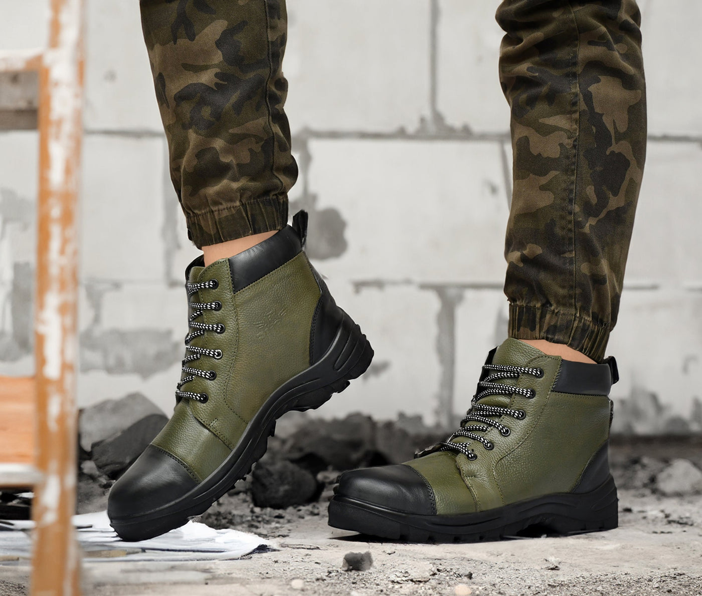 PILLAA- Green Leather Boots for Men.