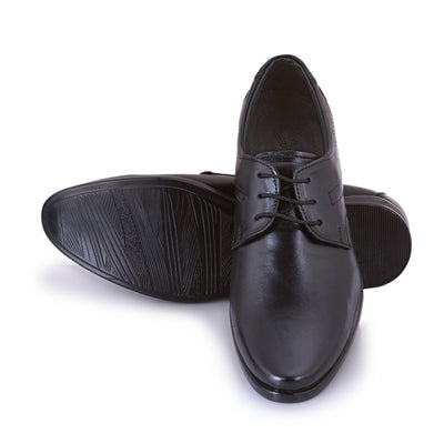 Pillaa lace-up formal shoes designed for men