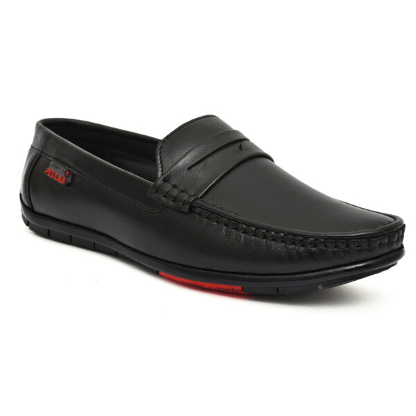 Black formal shoe