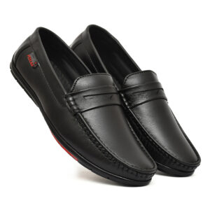 Black formal shoe