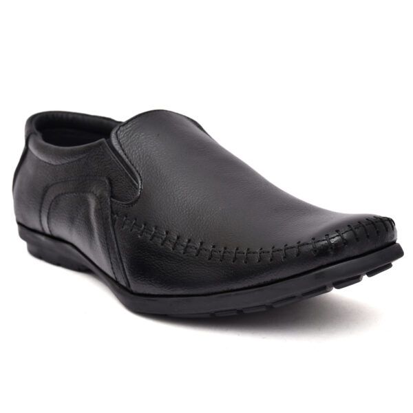 black casual shoe