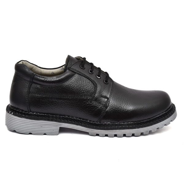 Men’s Safety Shoes – Durable, Anti-Slip & Protective Footwear | Pillaa