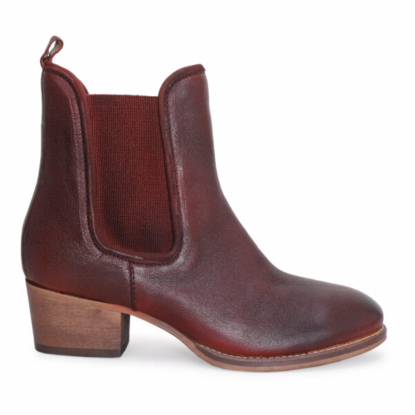 Ankle Length Boots for Men & Women – Stylish & Comfortable Footwear | Pillaa