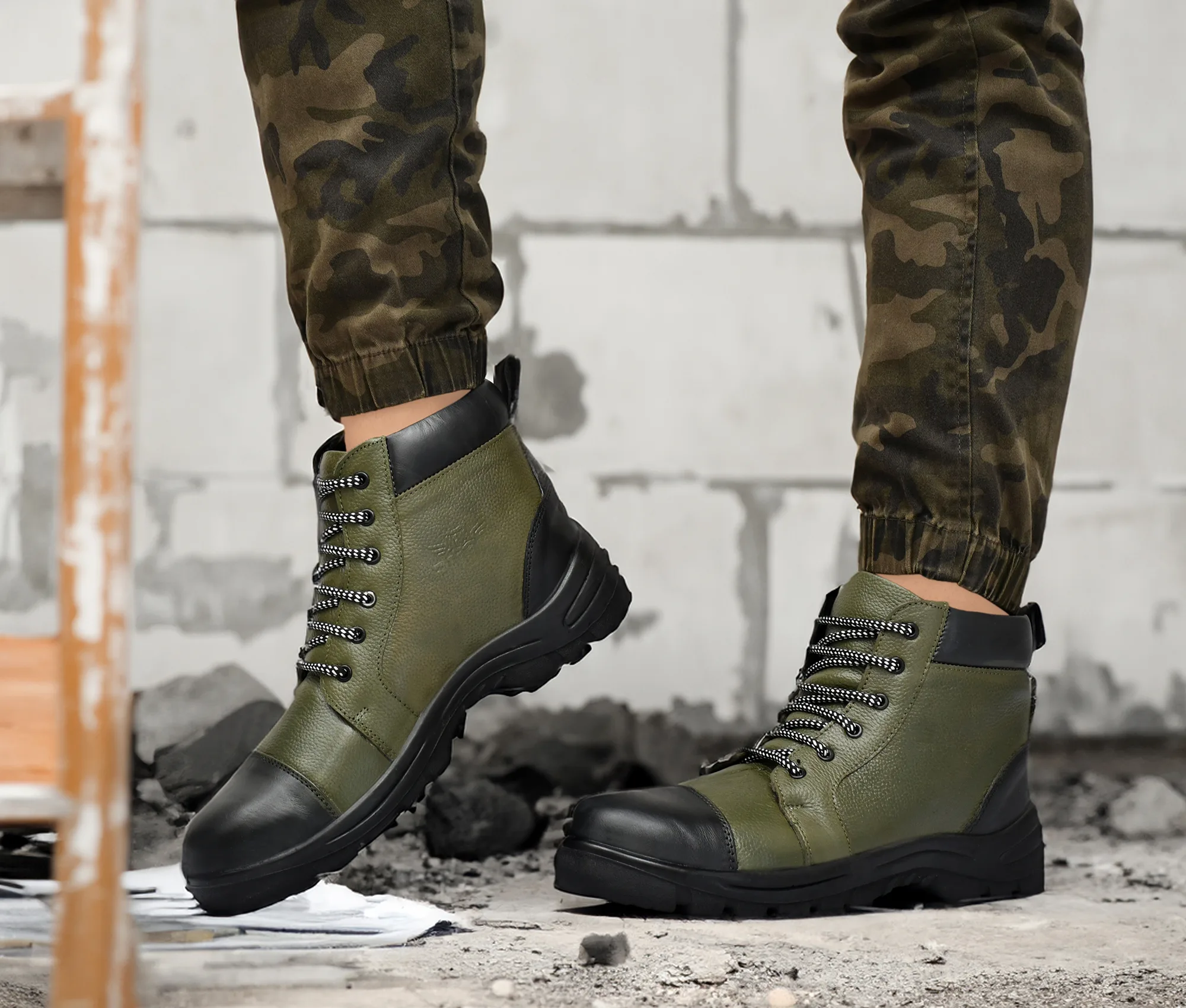 Men's Green Leather Boots - Image 6